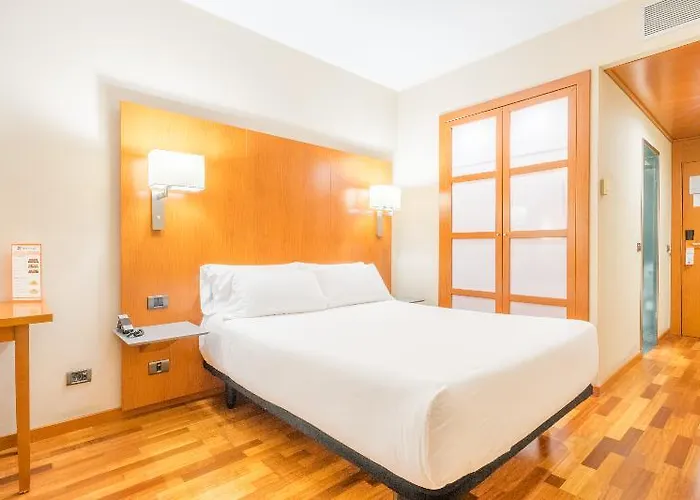 Otel Estacion 4*