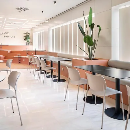 Hotel Estación 4*